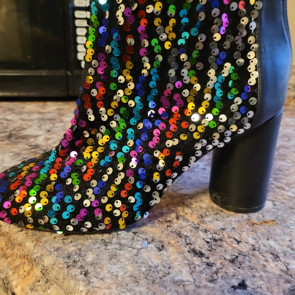 Being bling - Picture 6 of 7